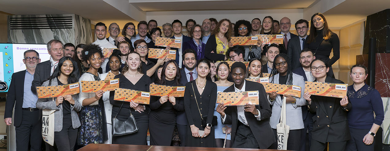 (75) À Paris, 30 étudiants en comptabilité ont reçu leur prix dans le cadre du programme Make It Easy